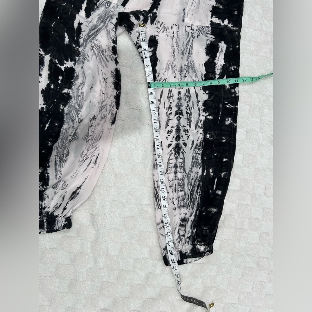 RG Kane Tie-Dye Jogger Pants
Black/White Size L - Picture 7 of 9